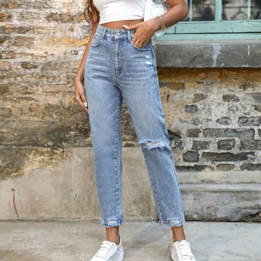 SHEIN Frenchy Ripped Frayed Hem Mom Jeans Size Medium